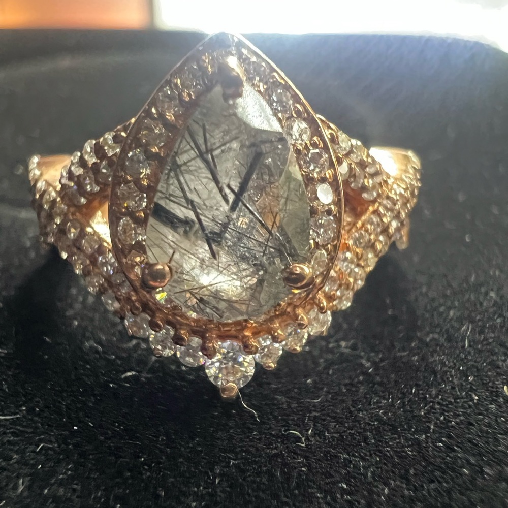 Rose gold Teardrop Ring size 6